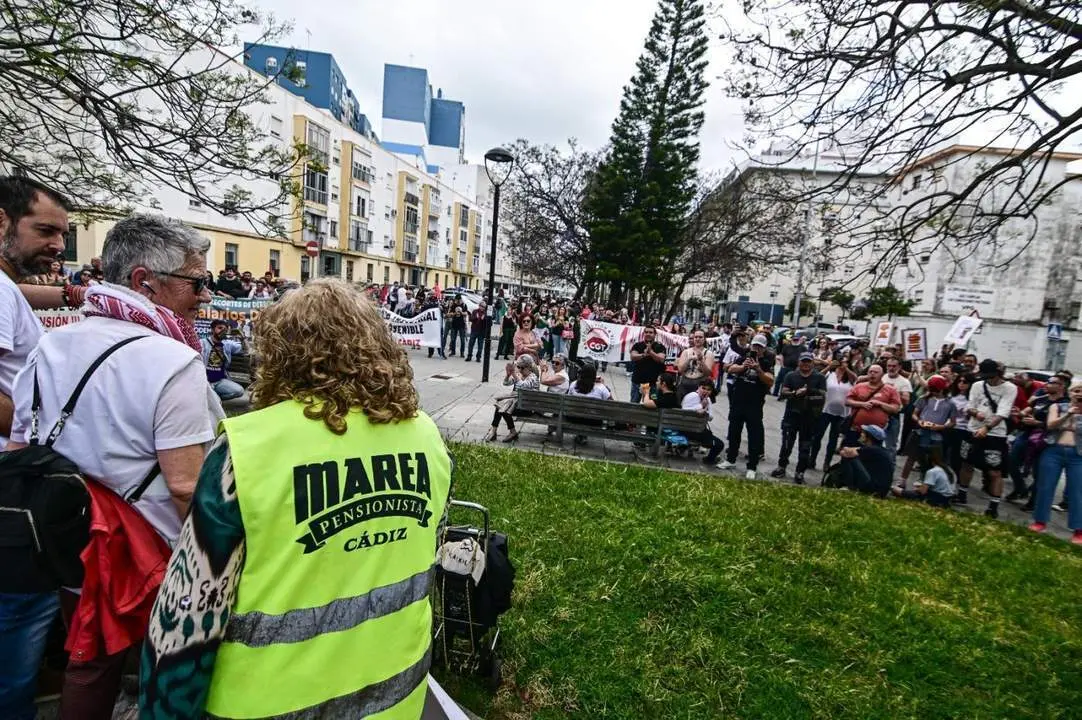 Manifestaci&oacute;n de la Confluencia Sindical el Primero de Mayo en C&aacute;diz. - Eulogio Garc&iacute;a