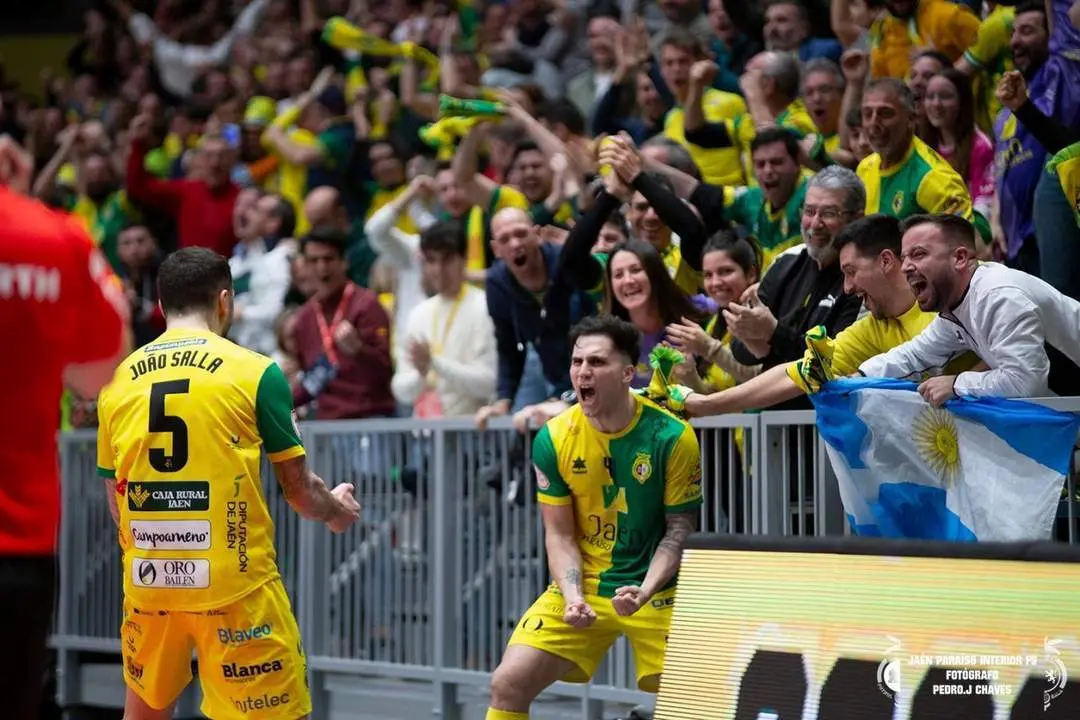 Alegr&iacute;a en el Olivo Arena.  - JPI