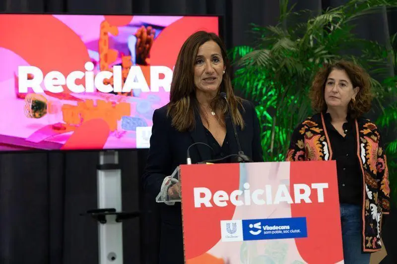 Iniciativa Unilever ReciclART. - Unilever