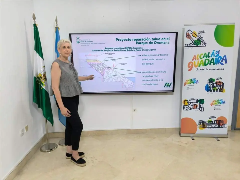 Luisa Campos, en la presentaci&oacute;n del proyecto de restauraci&oacute;n - AYTO.DE ALCAL&Aacute;