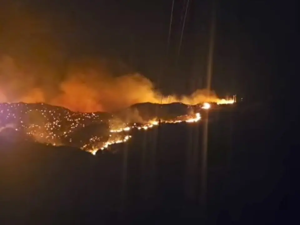 Incendio en el paraje Las Cubillas de Lubr&iacute;n. | Europa Press.