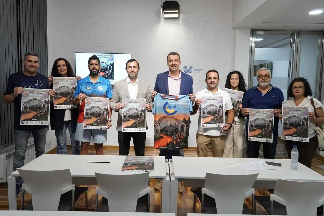 Presentaci&oacute;n en la Diputaci&oacute;n de Huelva de la IX Carrera por Monta&ntilde;a Snell El Campillo 'Un reto compartido'.
- DIPUTACI&Oacute;N DE HUELVA
