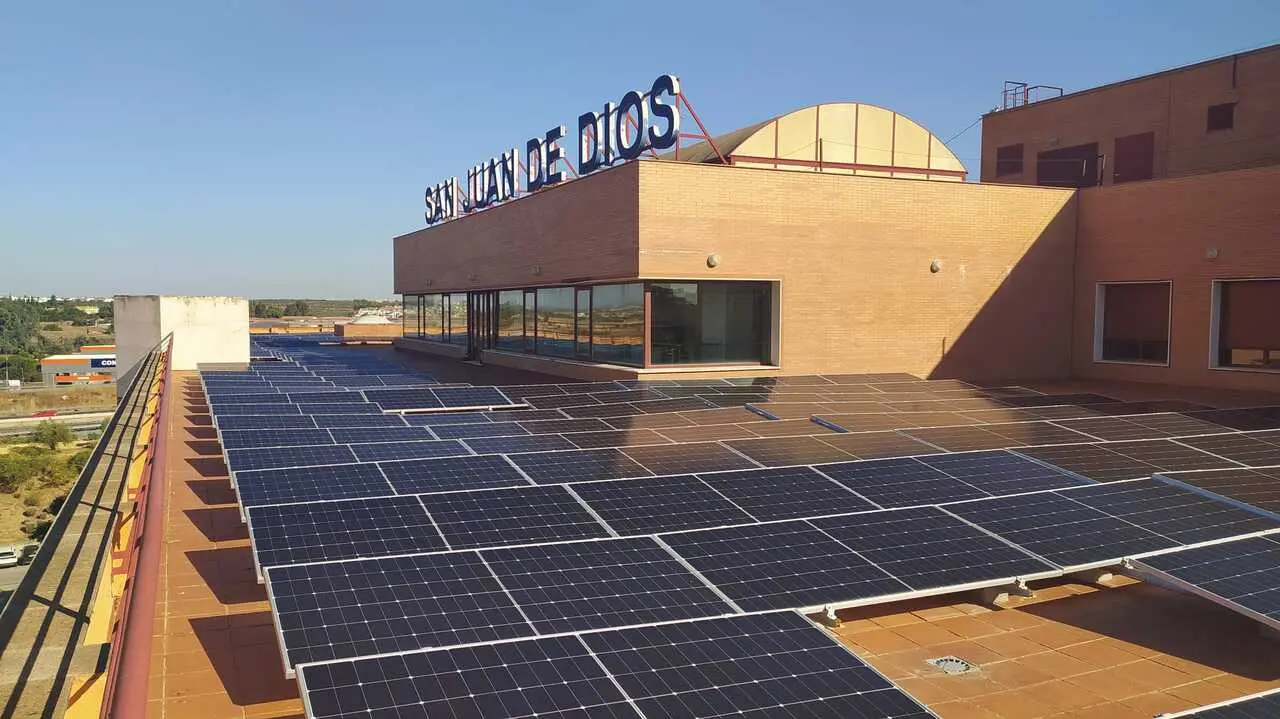 Placas solares del Hospital San Juan de Dios Aljarafe.| HSJDA
