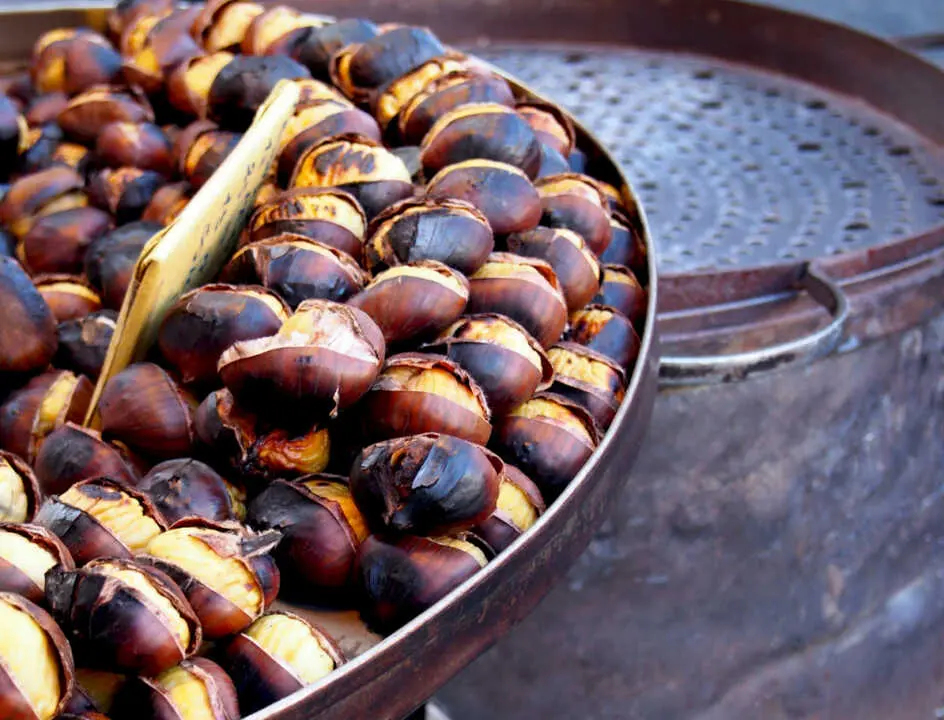 Casta&ntilde;as asadas.
