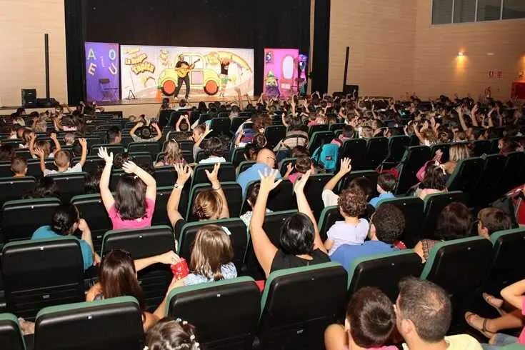 Un mundo de ni&ntilde;os en Tomares.| AYTO TOMARES