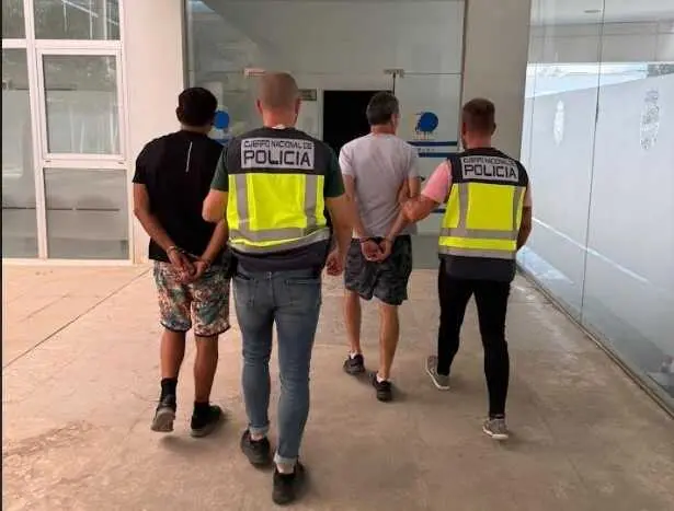EuropaPress_7051458_policia_nacional_detiene_dos_personas_robo_lesiones_sevilla
