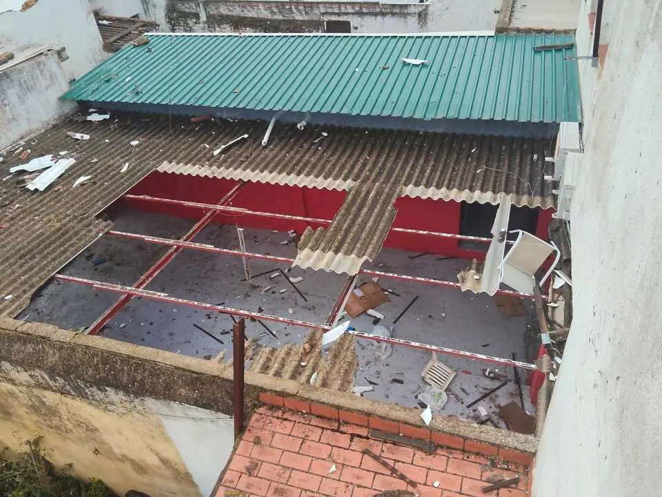 Ca&iacute;da de un techo en Gibrale&oacute;n. | Consorcio.