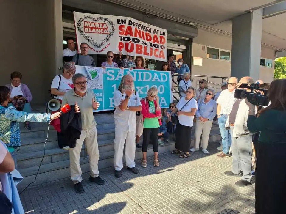 Concentraci&oacute;n impulsada por Marea Blanca Gaditana. / VIVA