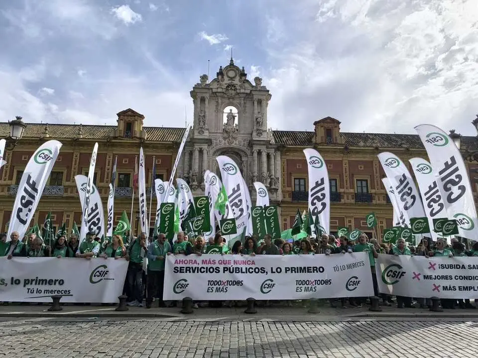 Concentraci&oacute;n en San Telmo./VM.