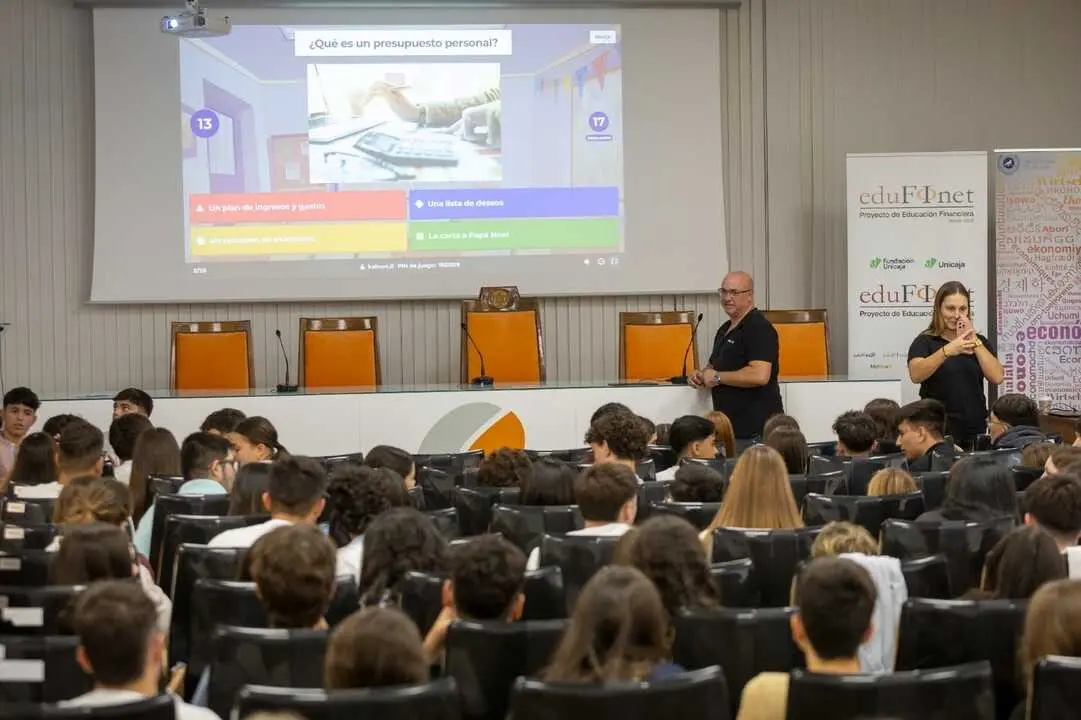 Una actividad escolar de Edufinet (archivo)./Unicaja.