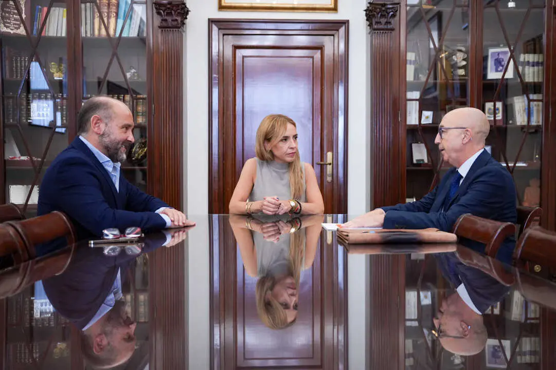 Un momento de la reuni&oacute;n. / VIVA