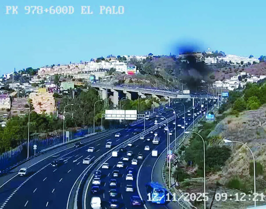 Retenciones en la A-7 (archivo)./DGT.