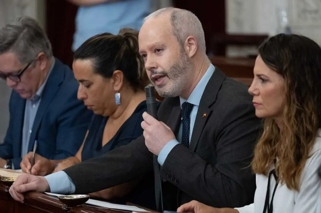 Jos&eacute; Ram&oacute;n Ortega, durante un pleno del Ayuntamiento de C&aacute;diz. | PSOE.