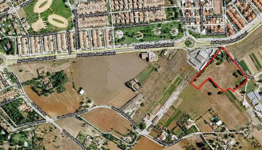 Suelos objeto de esta subasta p&uacute;blica, junto a la avenida Rey Juan Carlos I. | Viva Jerez.