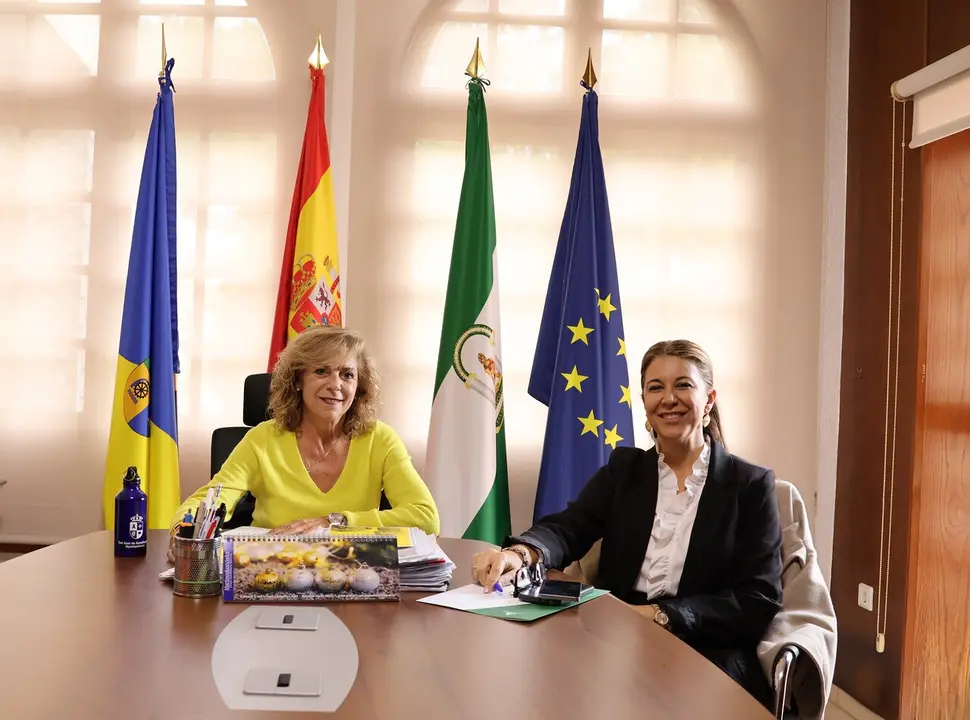 Visita de la delegada de salud de la Junta de Andaluc&iacute;a.| AYTO SAN JUAN