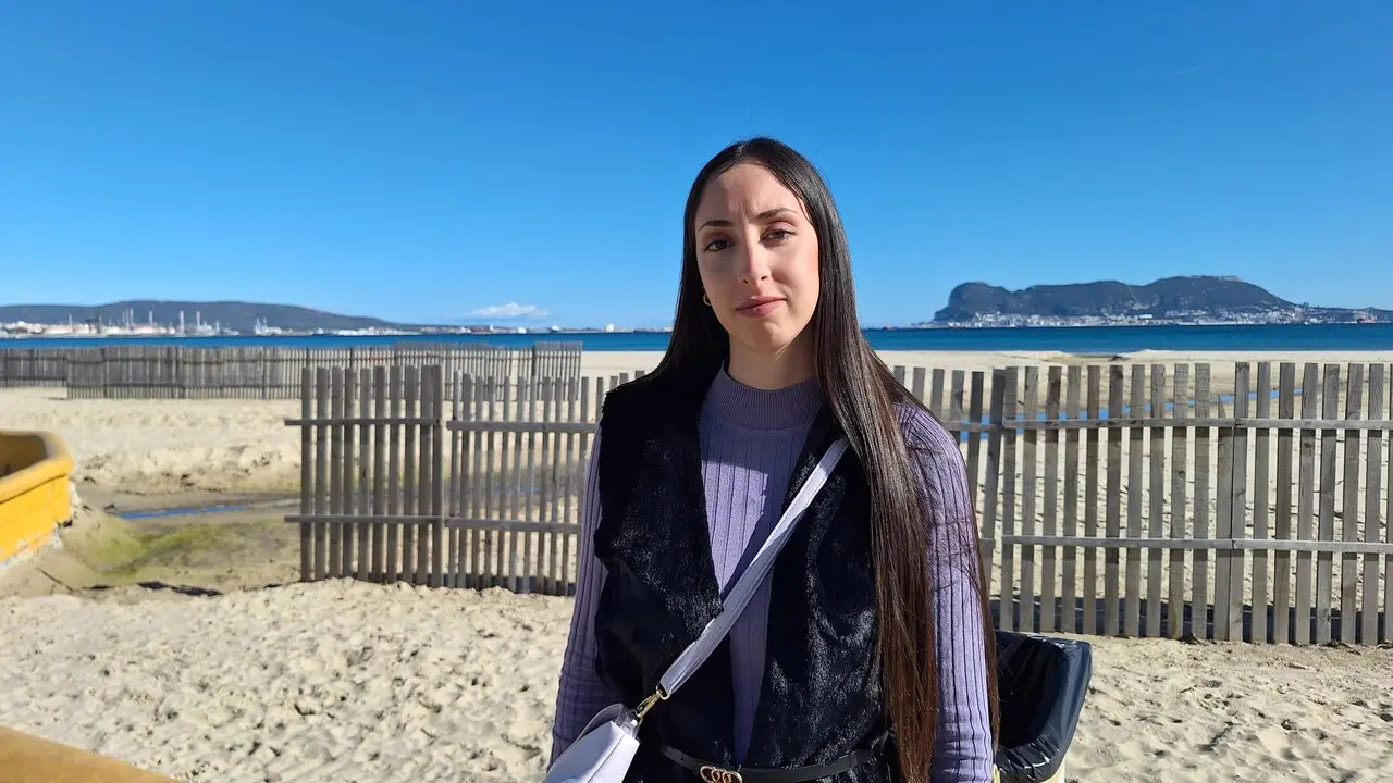 María Matoso, en la playa del Rinconcillo | Viva CG