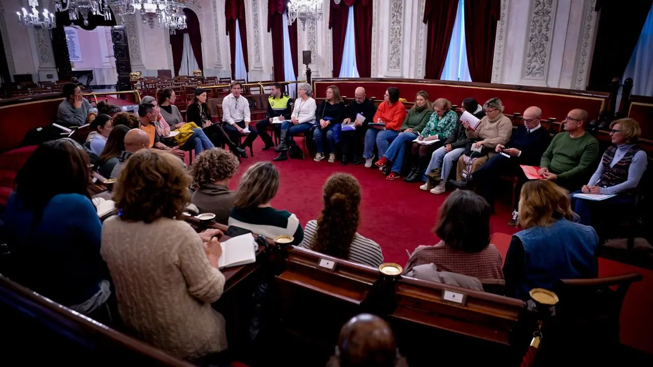 Reuni&oacute;n de la Mesa Institucional de Personas Sin Hogar. / VIVA