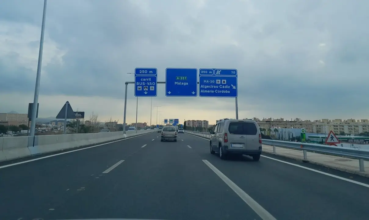 La Junta pone en servicio el nuevo carril exclusivo para autobuses. / Junta de Andaluc&iacute;a