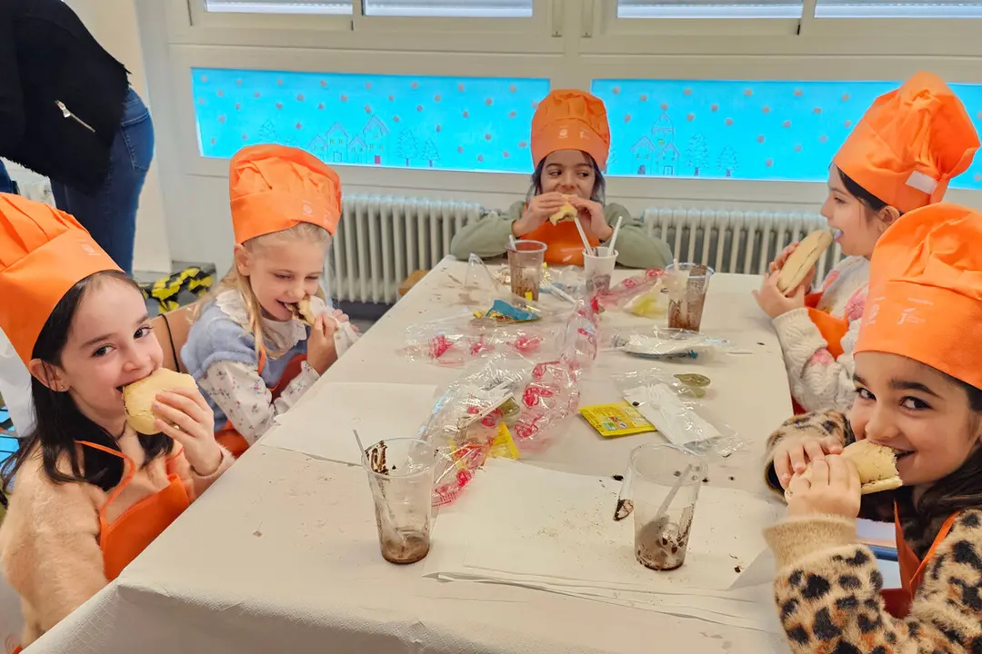 Desayuno saludable en el Colegio Almad&eacute;n. - Foto: UPA Ja&eacute;n.