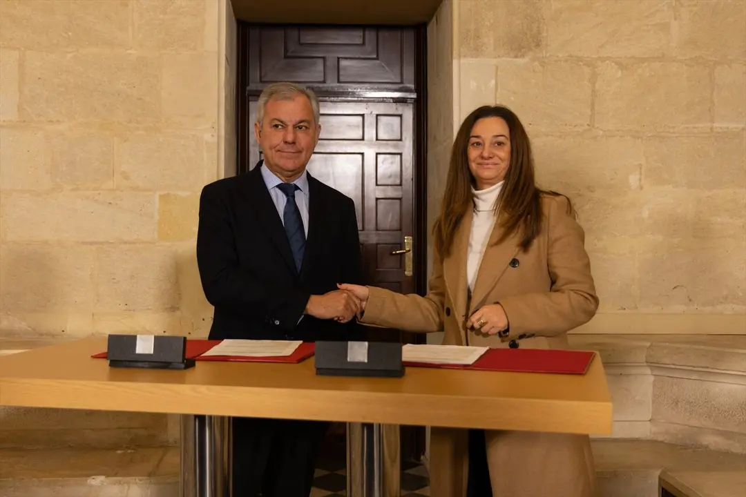 Firma del plan 'Sevilla Integra' por parte del alcalde, Jos&eacute; Luis Sanz |&nbsp;AYUNTAMIENTO DE SEVILLA