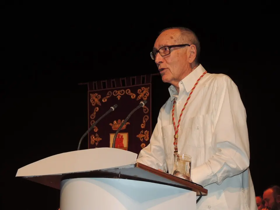 Andr&eacute;s V&aacute;zquez de Sola | VIVA