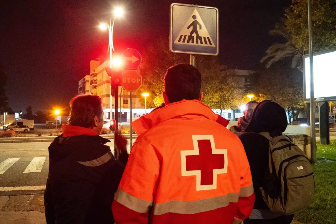Imagen de la Unidad de Emergencia Social en su recorrido nocturno.