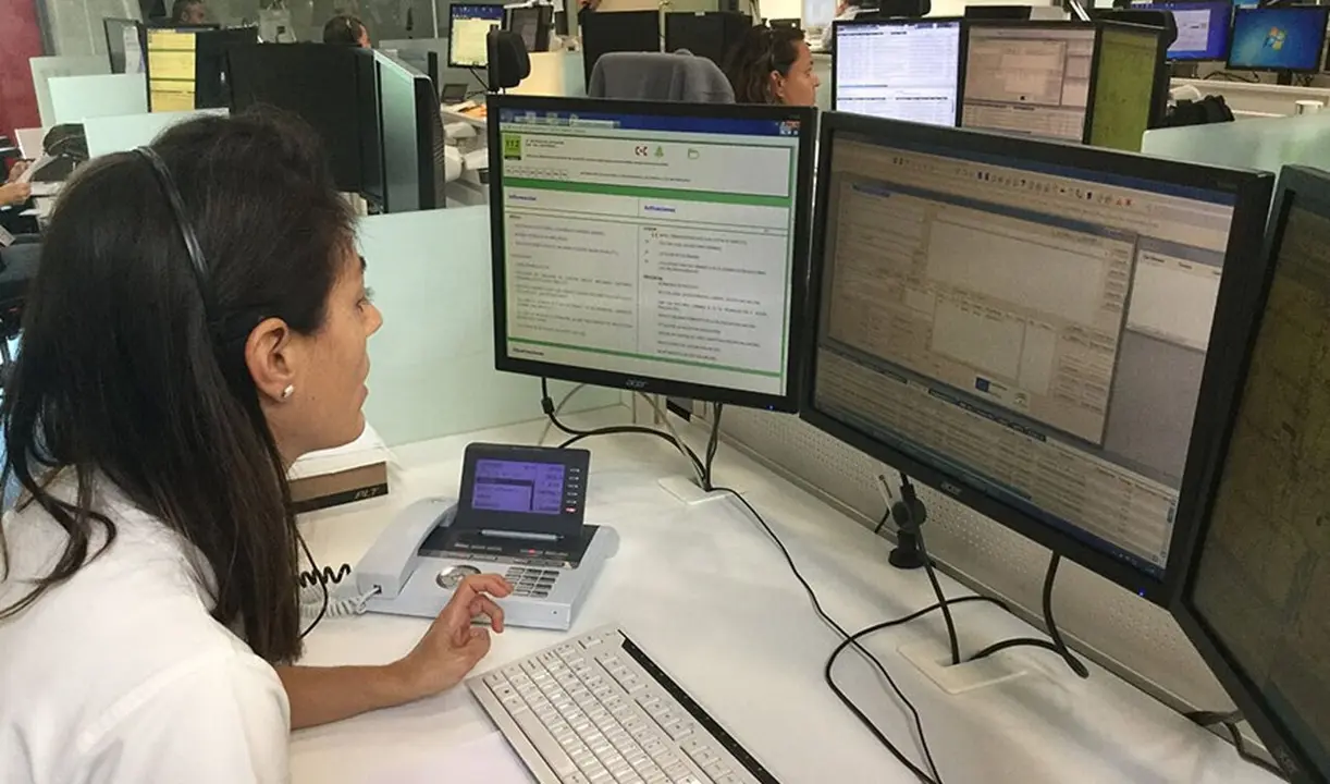 Operadora de emergencias del 112 Andaluc&iacute;a
