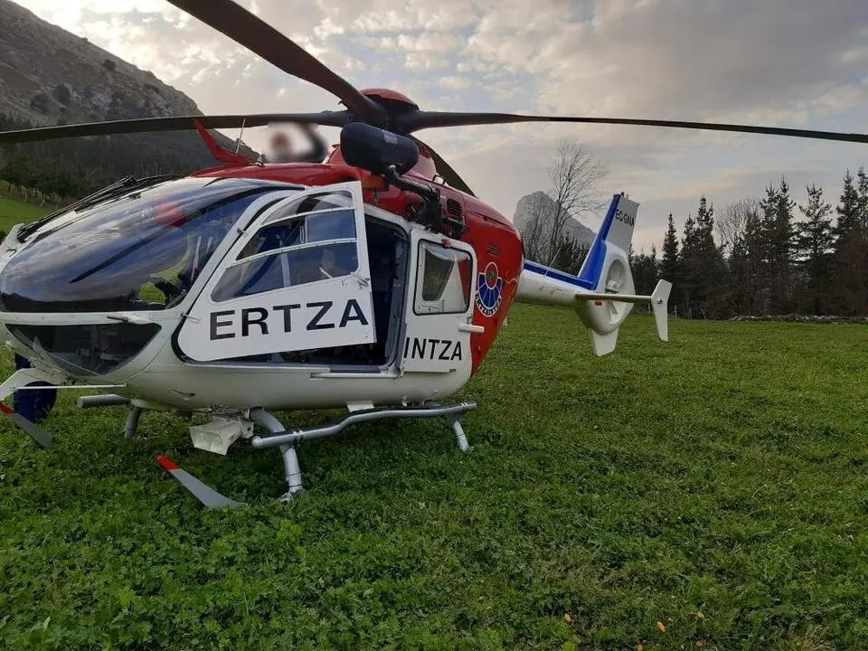 Helic&oacute;ptero de la Ertzaintza | EP