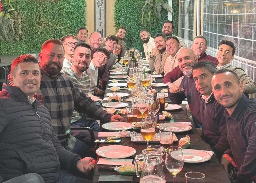 El Arcos C.F. en su cena navide&ntilde;a./ ARCOS C.F.