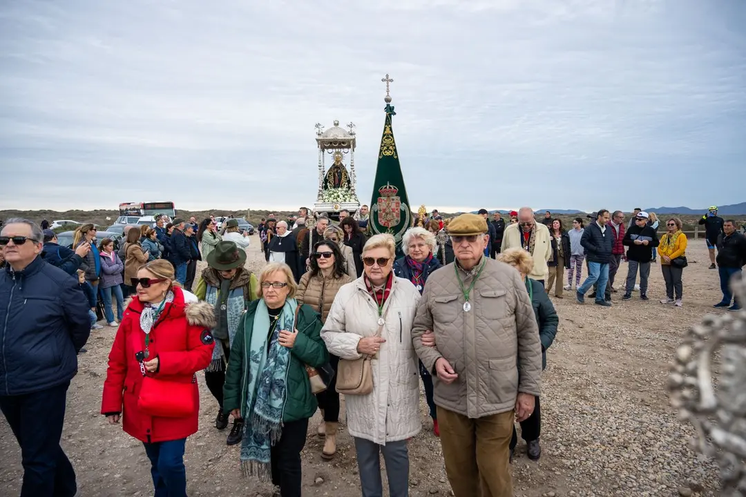 Imagen de archivo de la procesi&oacute;n de la Virgen del Mar durante la romer&iacute;a en el entorno de la Ermita de Torregarc&iacute;a, en Almer&iacute;a | AYUNTAMIENTO DE ALMER&Iacute;A