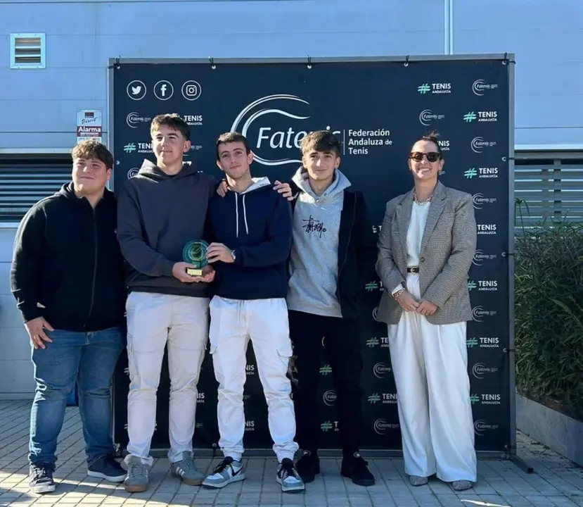 Equipo Junior A de la Asociaci&oacute;n Deportiva Aljarafe Siglo XXI.| AYTO TOMARES