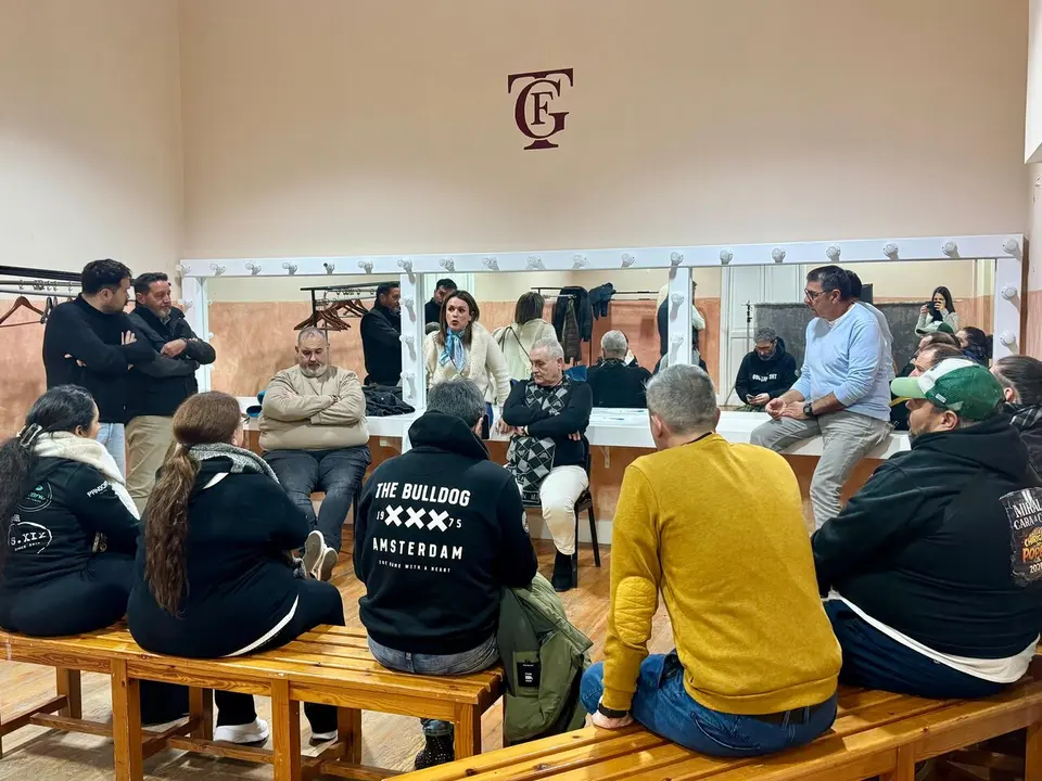 Encuentro de la organizaci&oacute;n, colectivos y agrupaciones para decidir la reorganizaci&oacute;n del COAC. / VIVA
