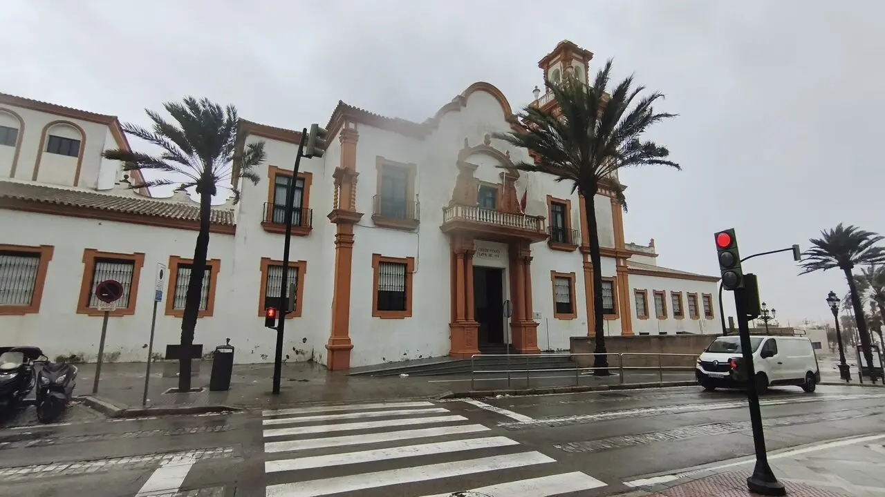 Imagen del CEIP Campo del Sur bajo el temporal. Eulogio Garc&iacute;a