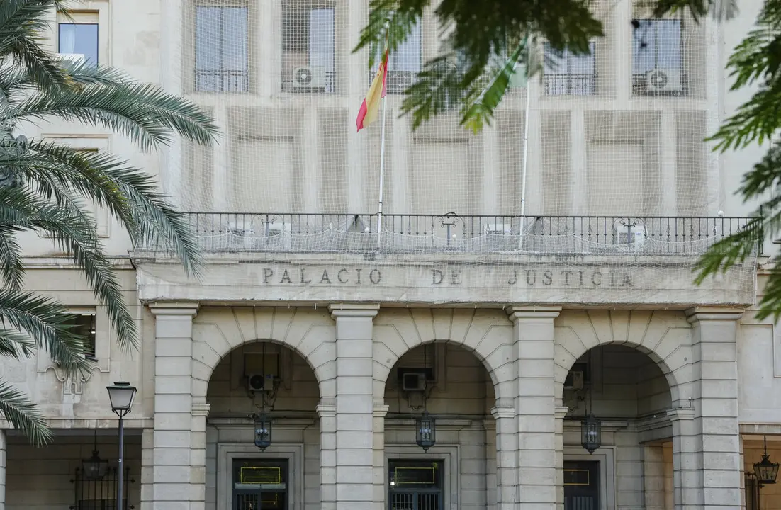 Fachada de la Audiencia Provincial de Sevilla.| ARCHIVO