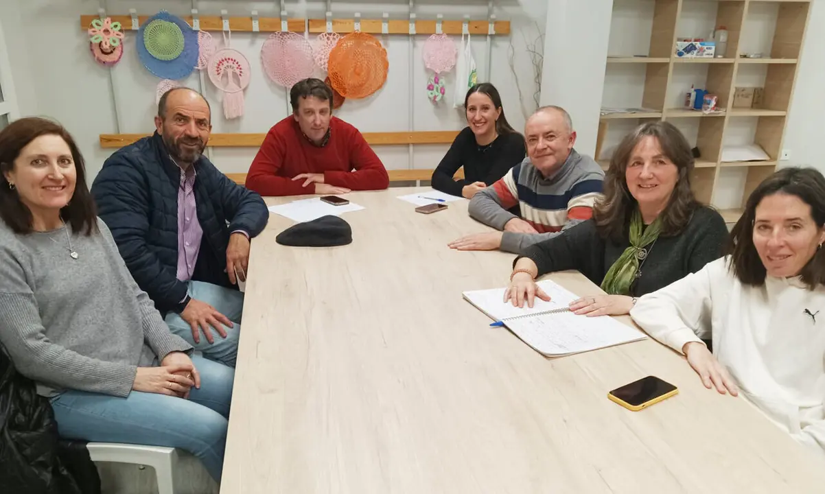 Reuni&oacute;n de miembros de la cooperativa, este mismo lunes.