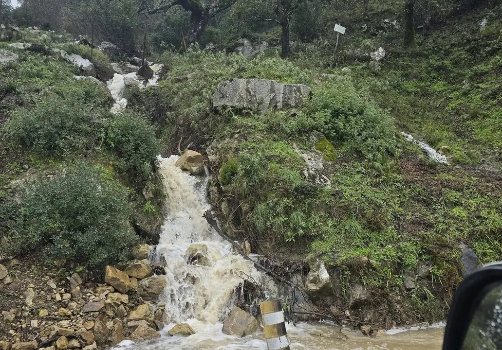 EuropaPress_7266127_lluvia_hecho_arroyos_hayan_corrido_fuerza_municipio_malagueno_gaucin_valle