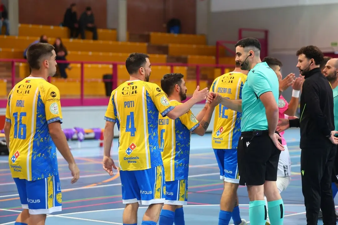 Los jugadores del Virgili al t&eacute;rmino de un partido. | CD Virgili C&aacute;diz.