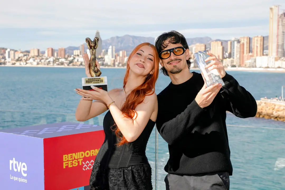 LucyCalys y Tony Grox | EP