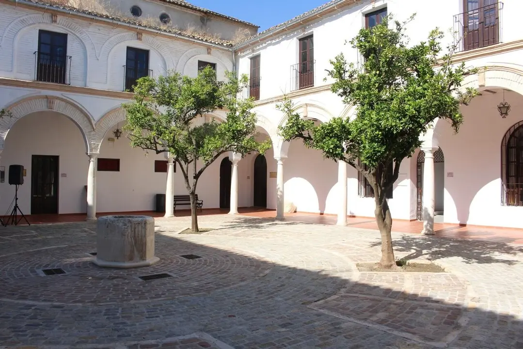 Claustro del edificio del Ex Convento de Los Frailes.