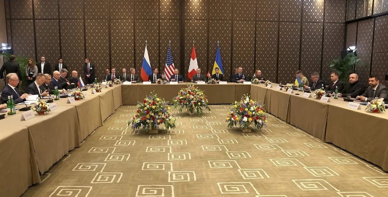 Las delegaciones estadounidense, ucraniana y rusa, reunidas en Ginebra. | Europa Press.