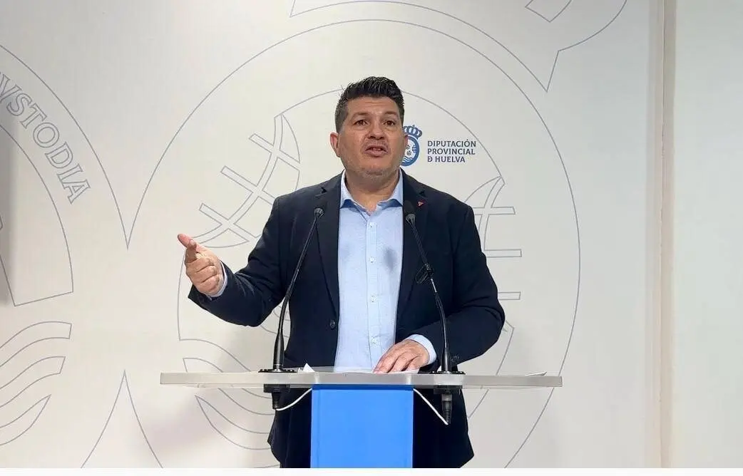 El portavoz de la coalici&oacute;n de izquierdas en la Diputaci&oacute;n de Huelva, Marcos Toti. | IU Huelva.
