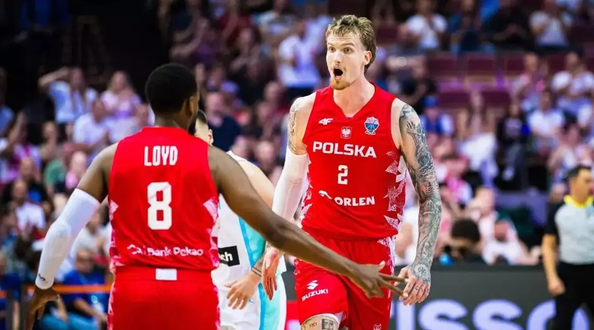 Olek Balcerowski con Polonia. / FIBA