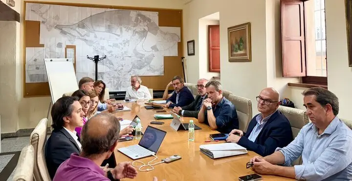 Imagen de archivo de la reuni&oacute;n de la Mesa de los Puentes. - Foto: Ayuntamiento de Ja&eacute;n.