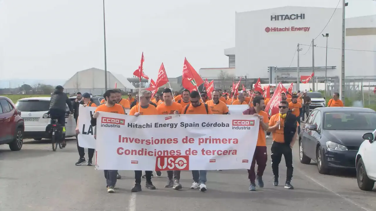 Manifestaci&oacute;n circular de trabajadores de Hitachi en C&oacute;rdoba