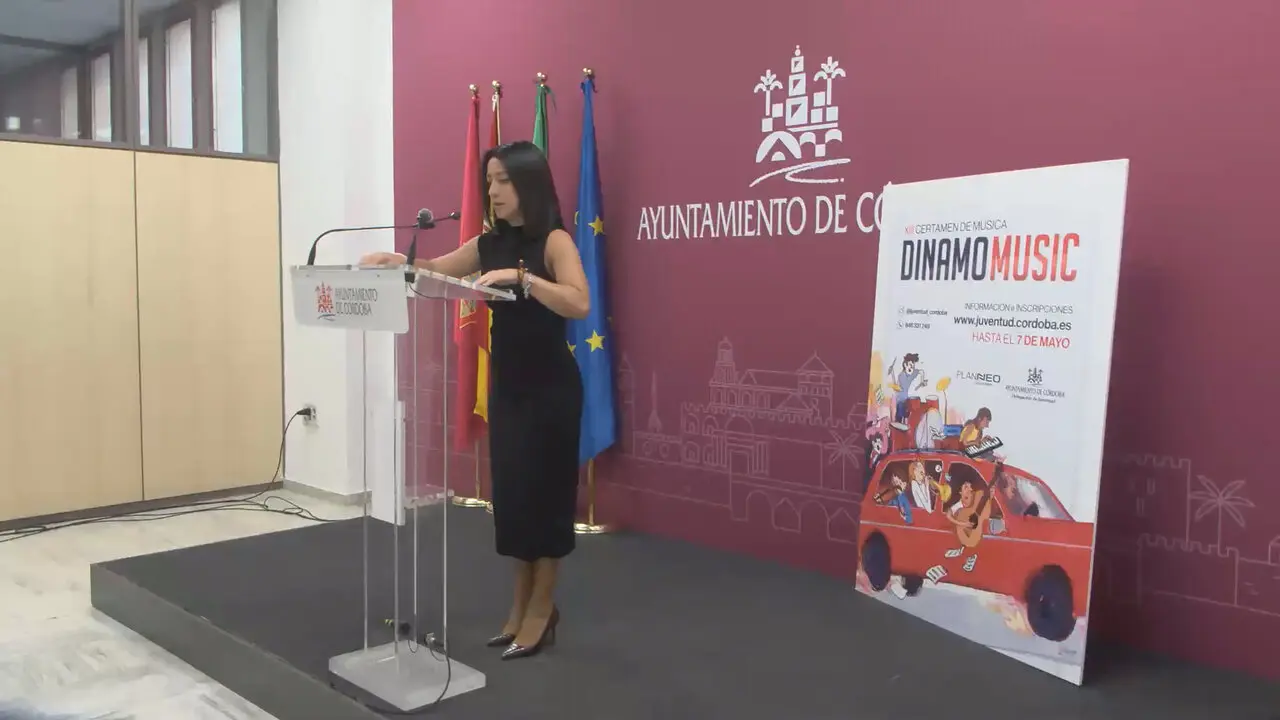 La teniente de alcalde y delegada de Juventud, Cintia Bustos, presenta la decimotercera edici&oacute;n de Dinamomusic