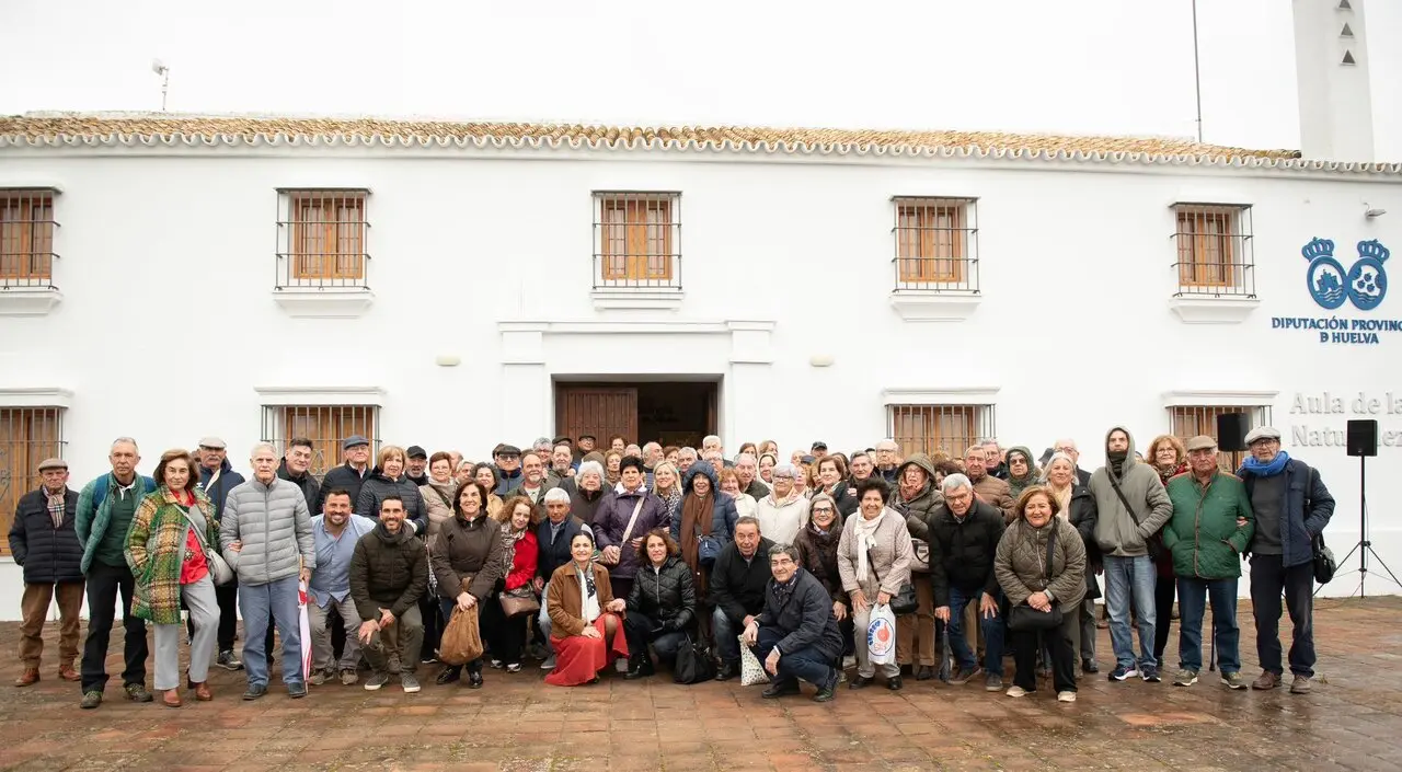 Jornada de convivencia y tradici&oacute;n de mayores de Mazag&oacute;n y Moguer en Huerto Ram&iacute;rez. | D.P.
