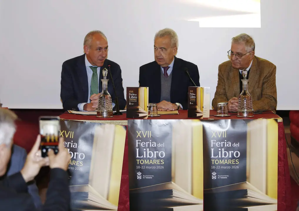 Presentaci&oacute;n de la Feria del Libro de Tomares.| AYTO TOMARES
