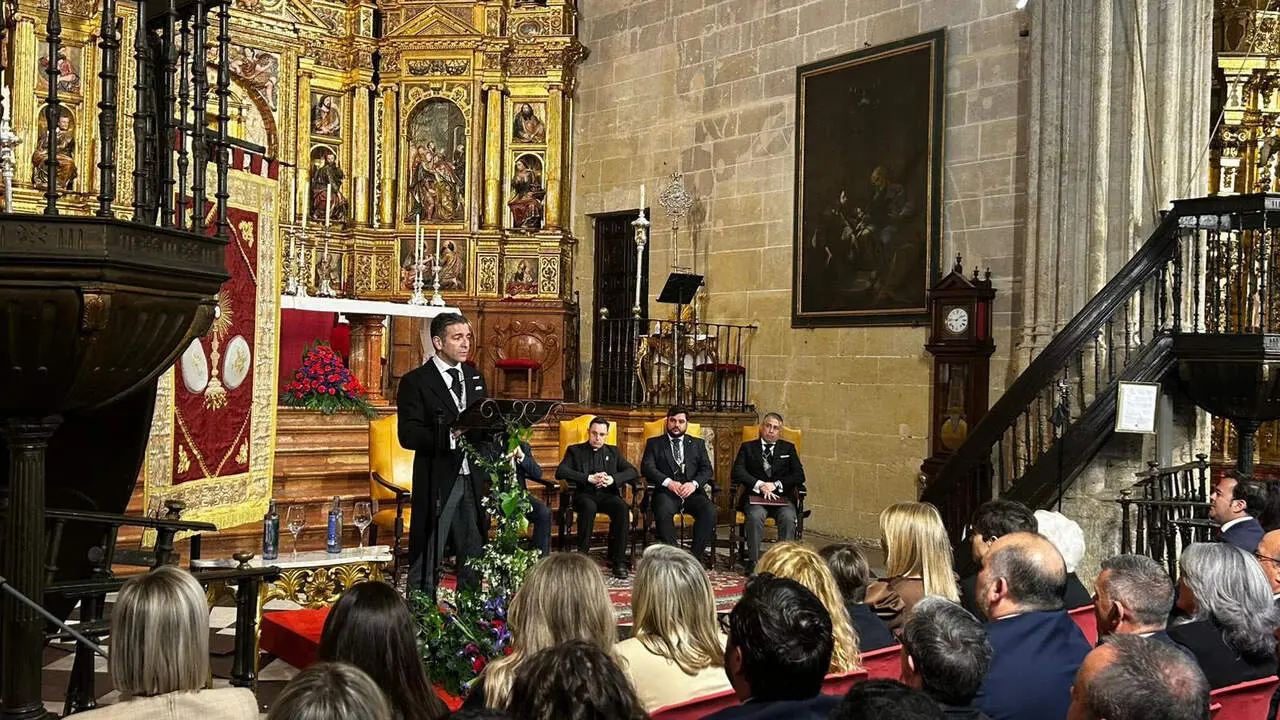 Ra&uacute;l Zarzuela lo ha bordado en el preg&oacute;n oficial de Arcos./ PANAL.