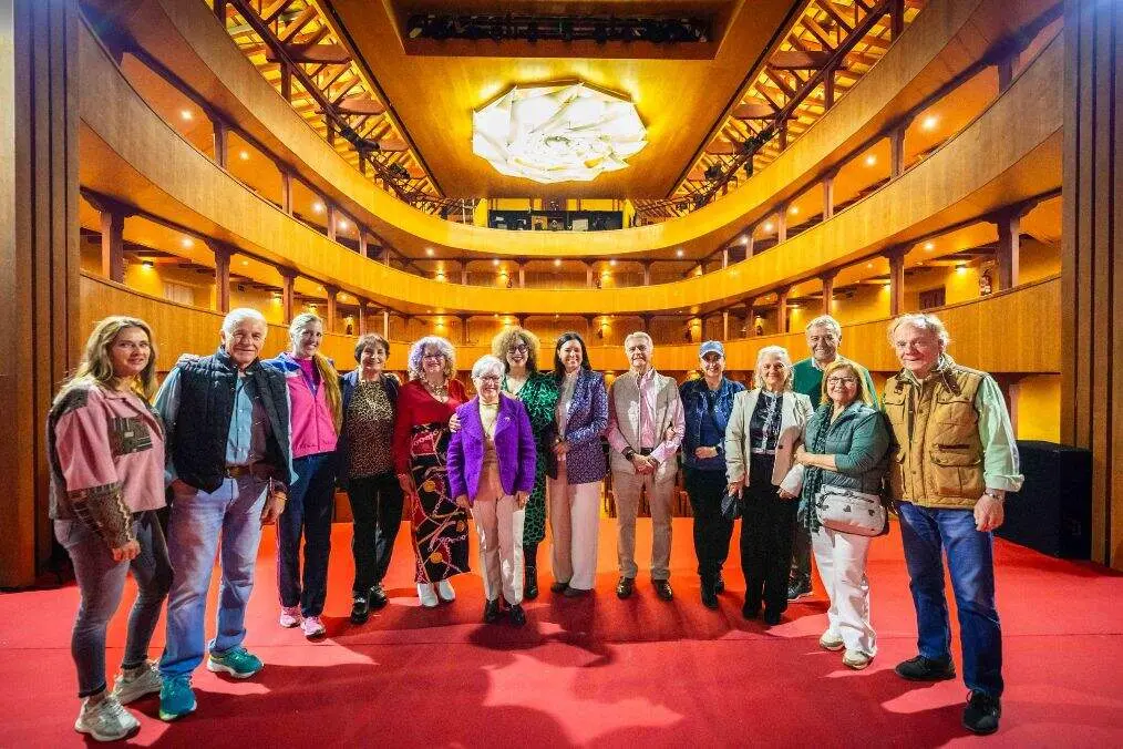 Foto de familia de la presentaci&oacute;n del festival | Ayuntamiento.