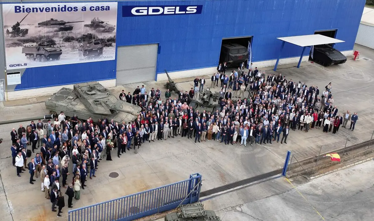 Los participantes en la jornada de Santa B&aacute;rbara System. | SBS